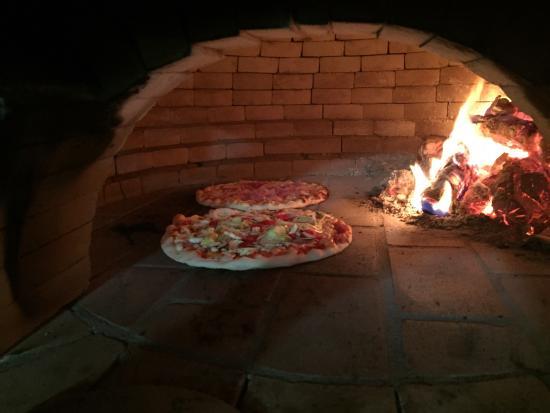 La Vespa 50 Ristoranti Pizzería