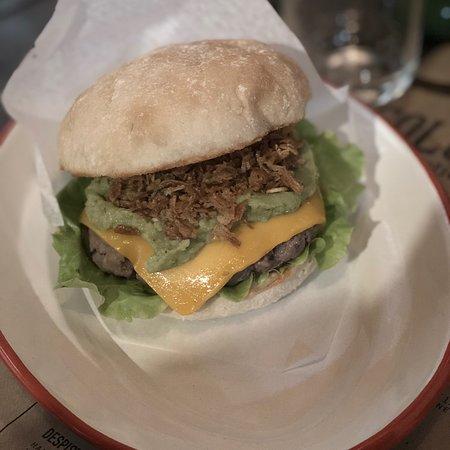 La Colchoneria Rustic Burger