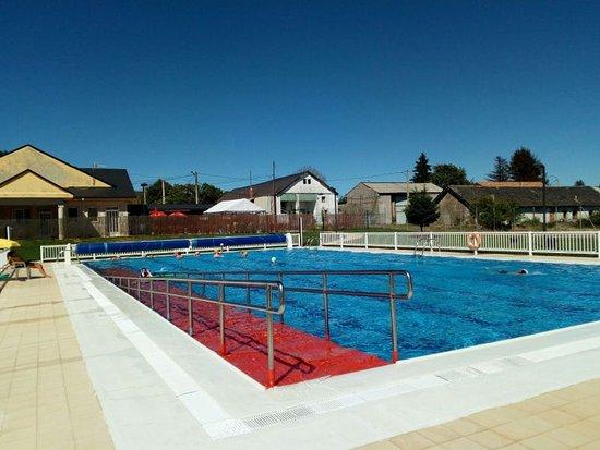 Las Piscinas Municipales de Branuelas