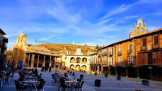 Plaza Mayor Ayllón