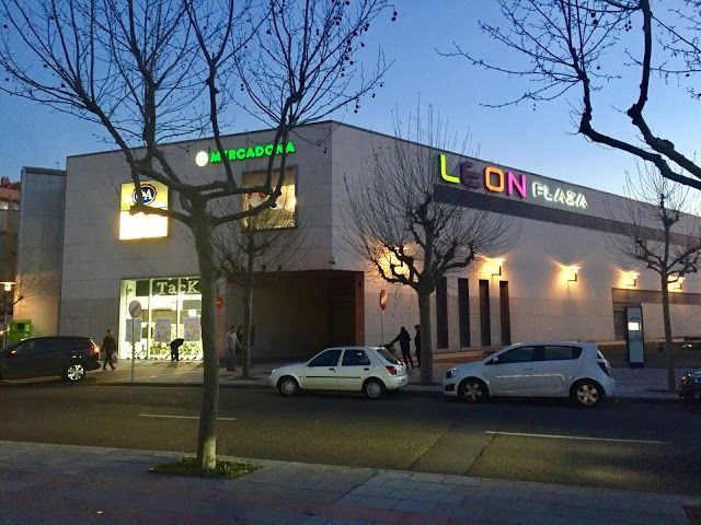 Centro Comercial Leon Plaza